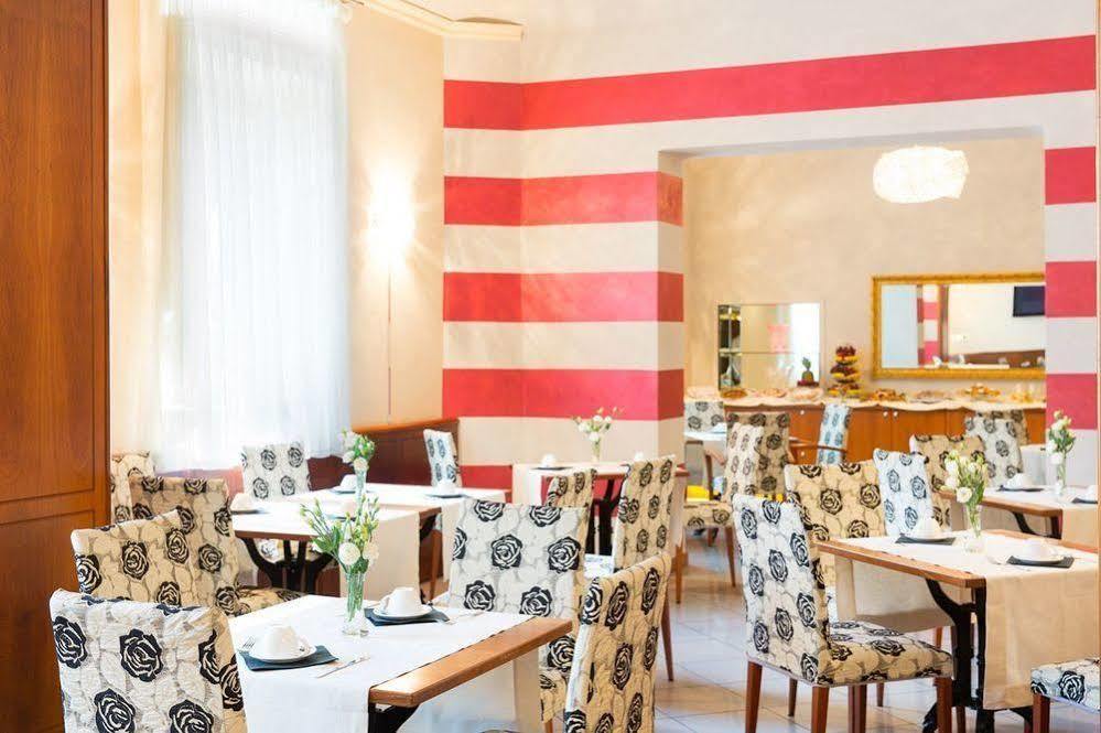 Hotel Londra Alessandria Kültér fotó