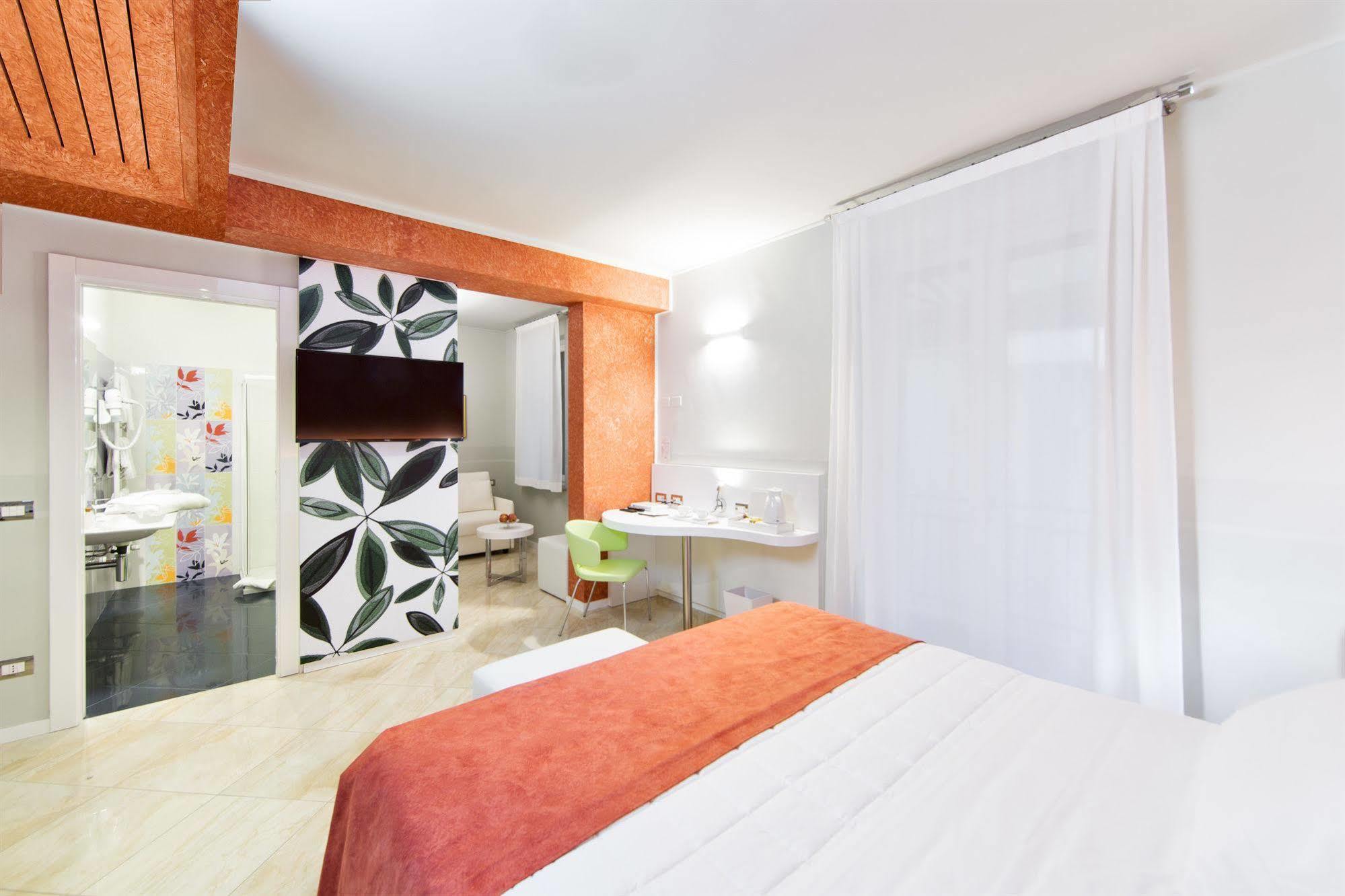 Hotel Londra Alessandria Kültér fotó