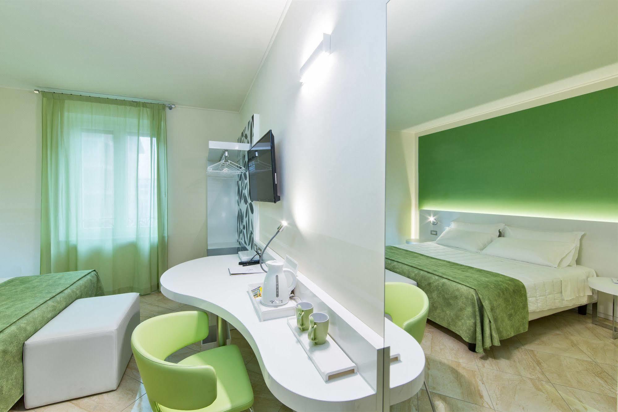 Hotel Londra Alessandria Kültér fotó